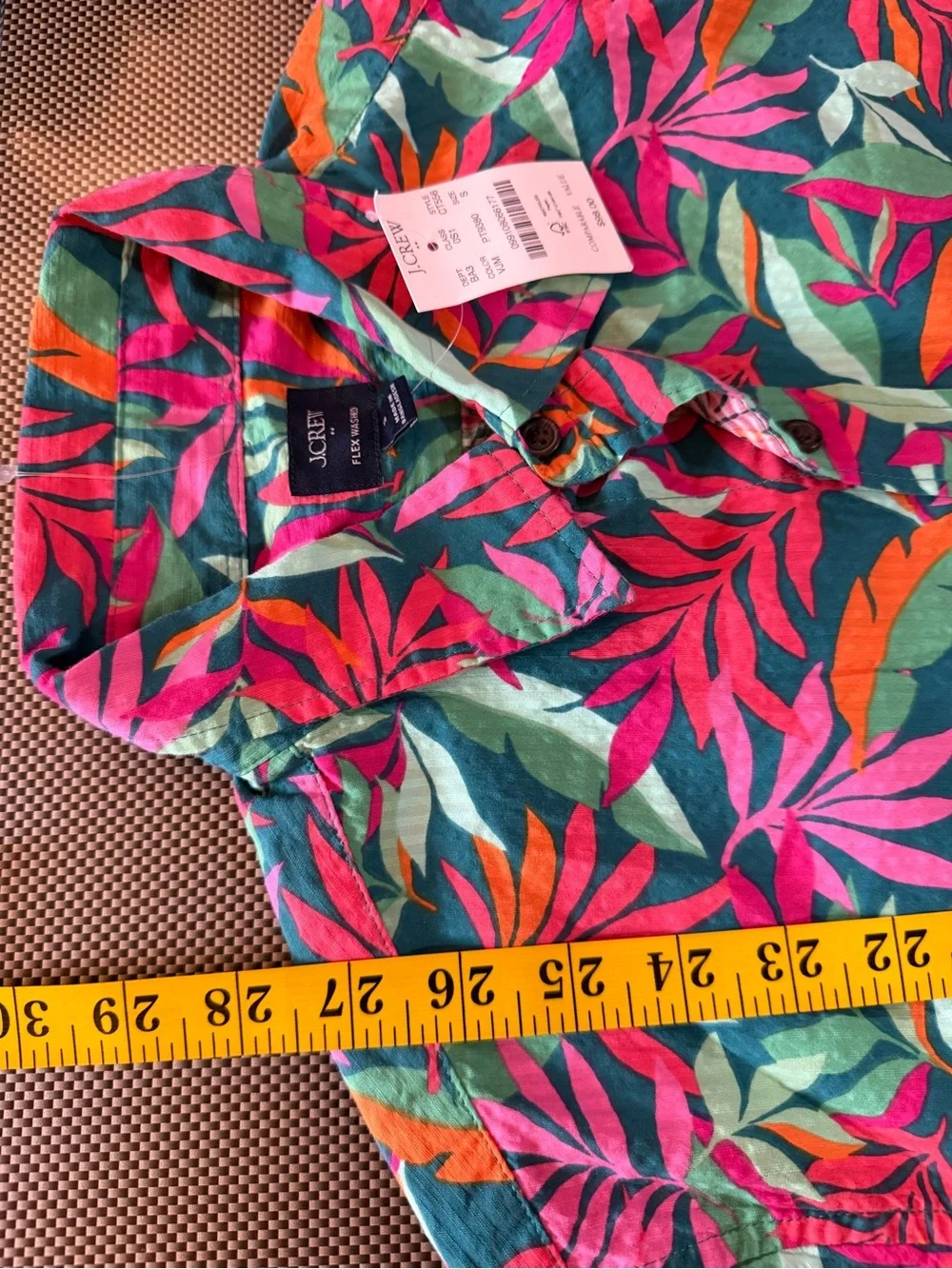 Nwot J.Crew Men’s Tropical Pink & Green Printed Button-Up Shirt size small
